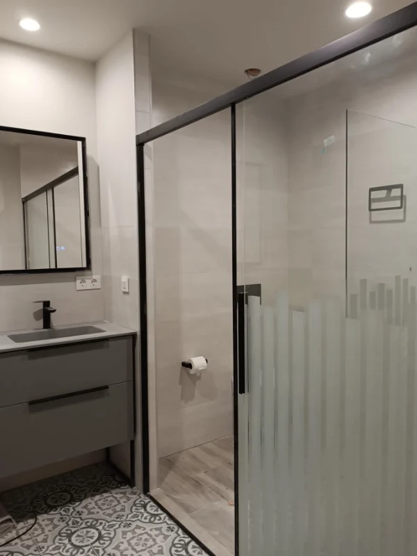 menditxuri-exposicion-bano-mamparas-3